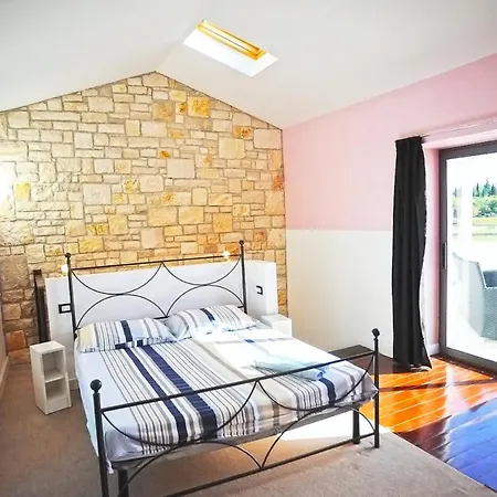 Unique Mojito With Extra Large Pool In For Up To 12 Persons, 6 Bedrooms * Rovinj