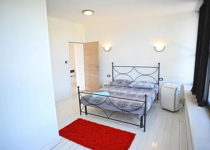 Unique Mojito With Extra Large Pool In For Up To 12 Persons, 6 Bedrooms 빌라 로비니