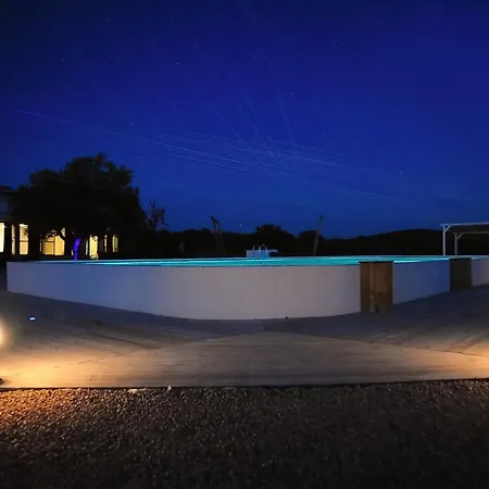 Villa Unique Mojito With Extra Large Pool In For Up To 12 Persons, 6 Bedrooms Rovinj