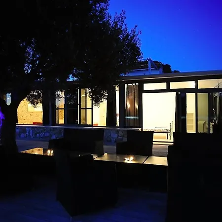 Villa Unique Mojito With Extra Large Pool In For Up To 12 Persons, 6 Bedrooms Rovinj